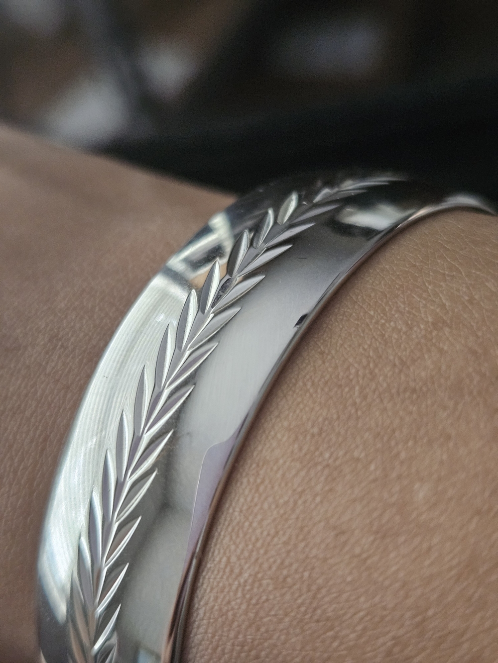 Crown Trifari Vintage Engraved Leaf Bangle Bracelet